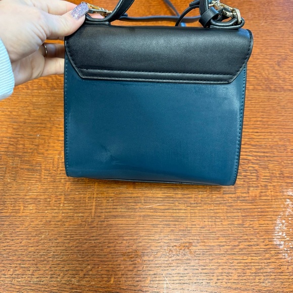 Dune London Green/Black Handbag adjustable strap kiss lock closure - Picture 5 of 13
